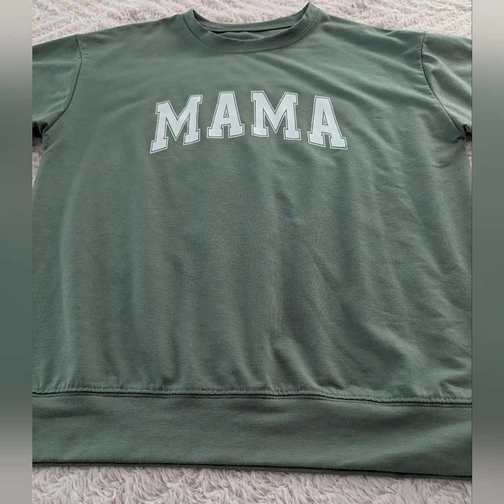 'MAMA' Sweatshirt - Picture 6 of 7